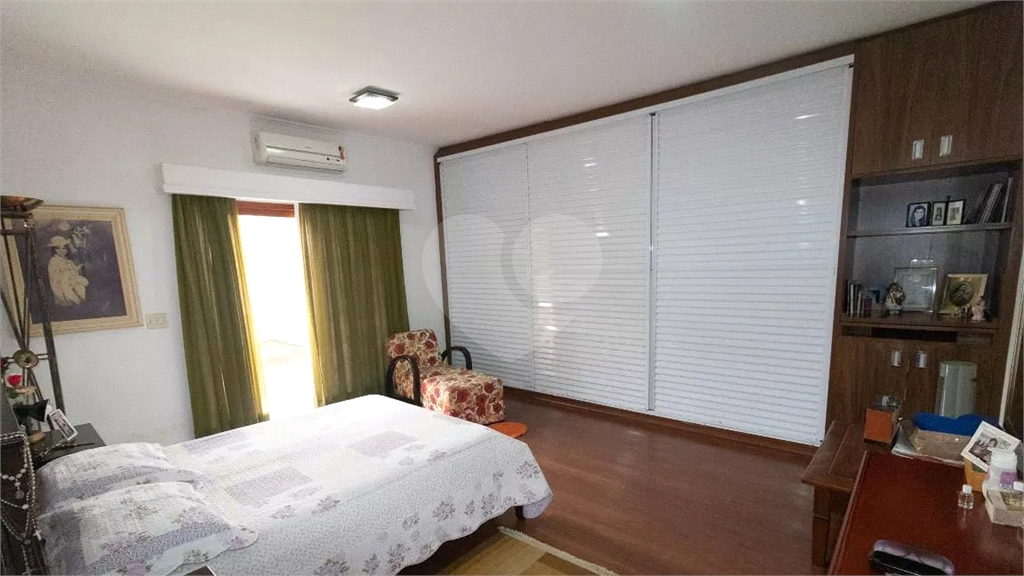 Casa à venda com 210m², 2 quartos e 2 vagas