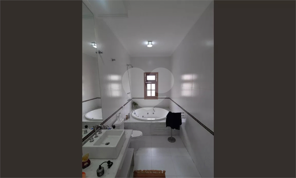 Casa à venda com 210m², 2 quartos e 2 vagas