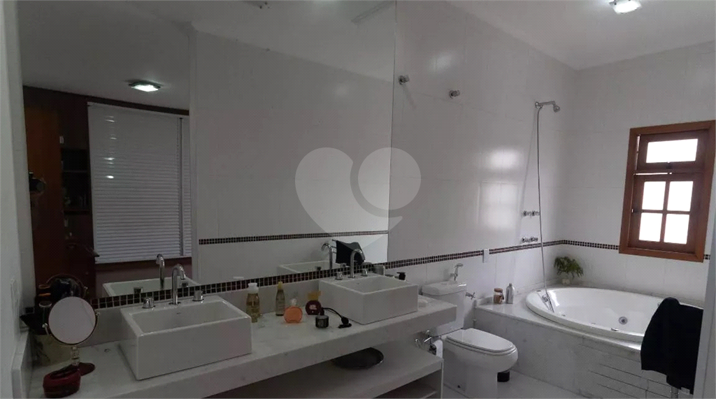 Casa à venda com 210m², 2 quartos e 2 vagas