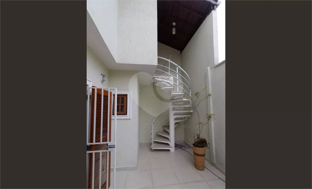 Casa à venda com 210m², 2 quartos e 2 vagas