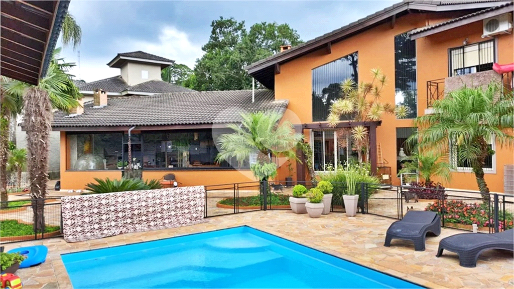 Casa à venda com 8 quartos, 850m² - Foto 2