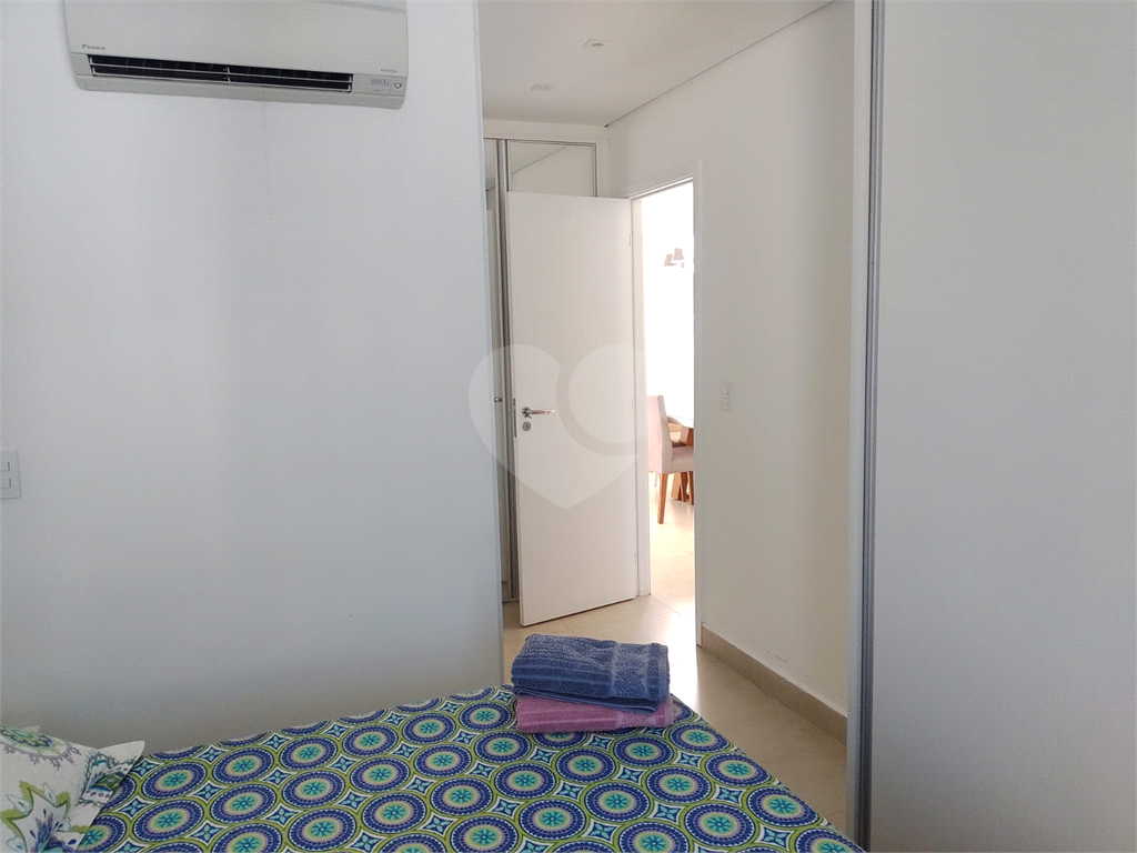 Apartamento em condomínio a beira-mar com serviços exclusivos.