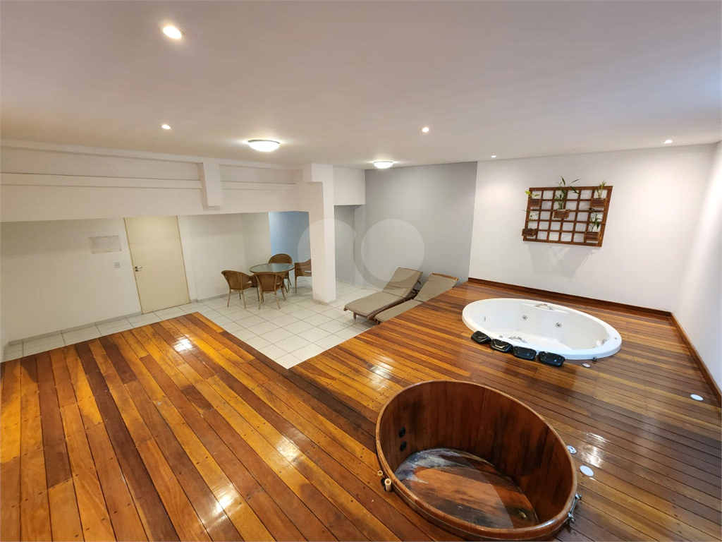 Apartamento mobiliado a venda na República