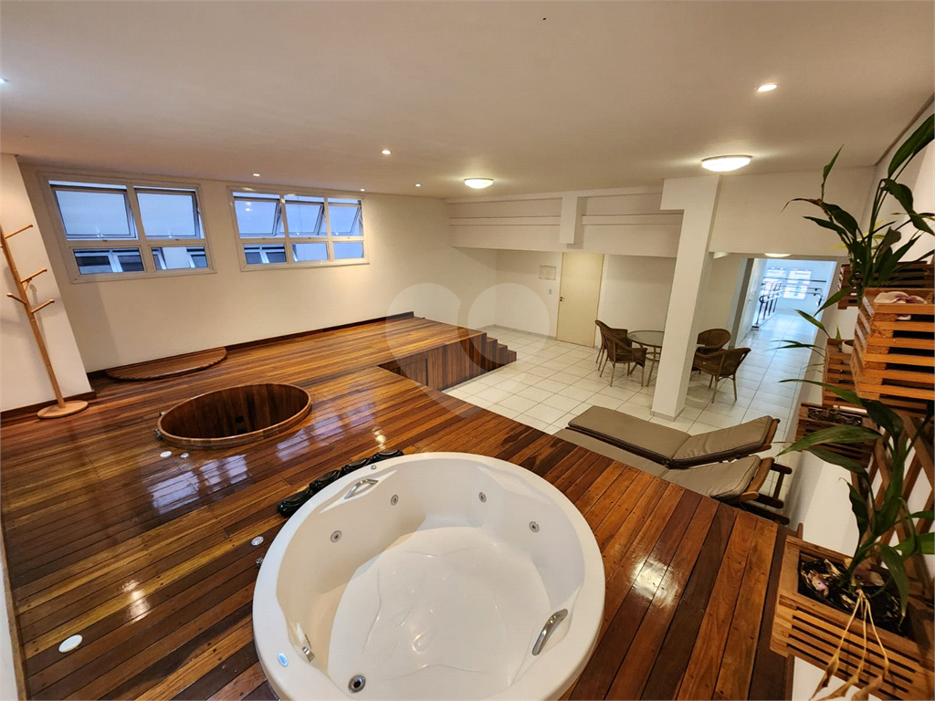 Apartamento mobiliado a venda na República