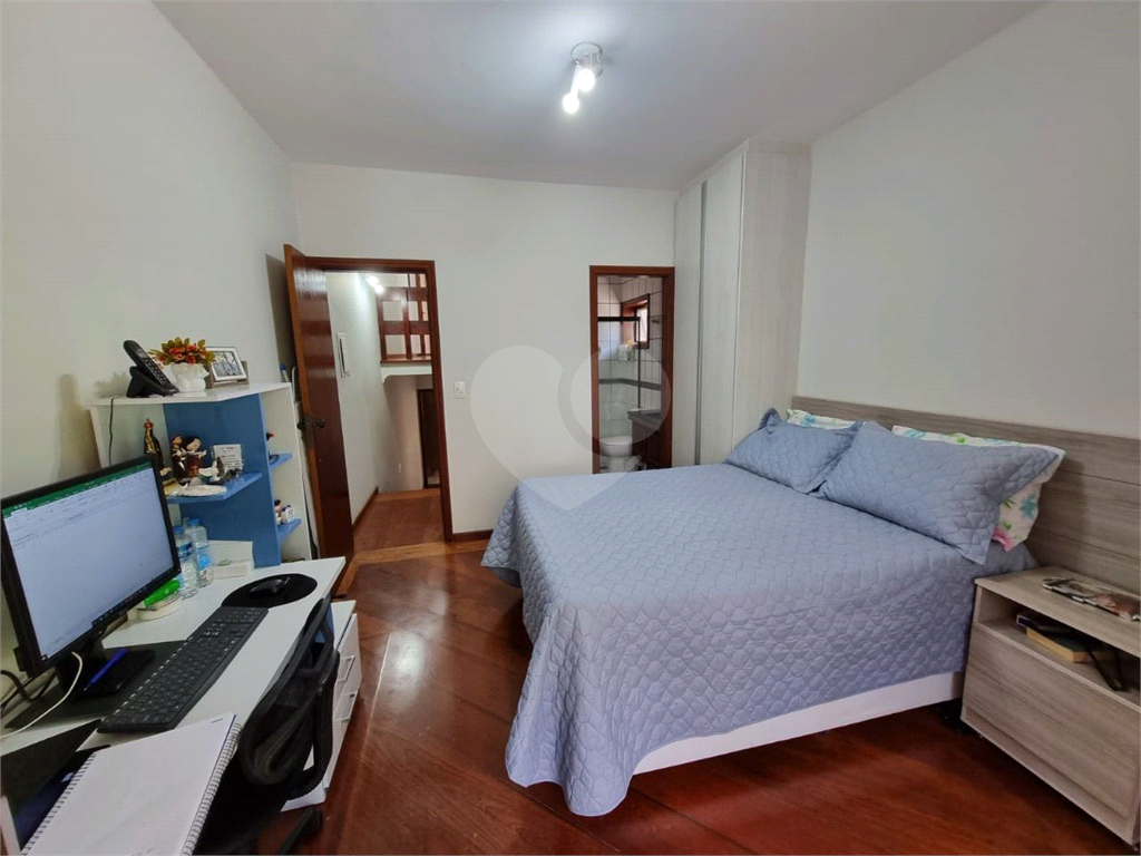Sobrado com segurança 24 horas