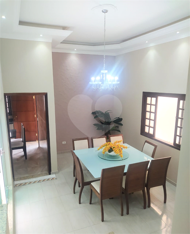 Sobrado à venda com 4 quartos, 291m² - Foto 1