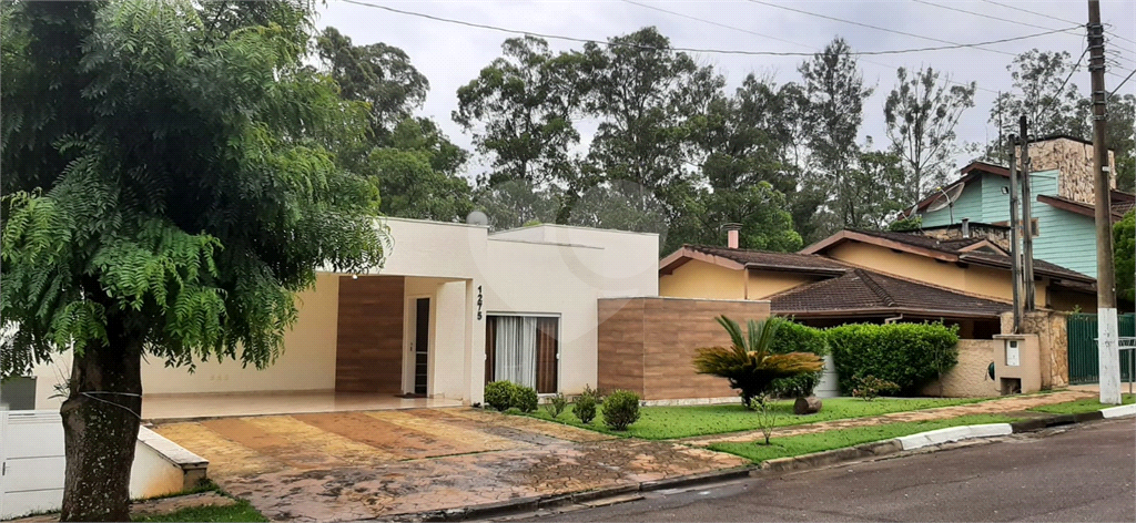 Casa de Condomínio à venda com 3 quartos, 211m² - Foto 2