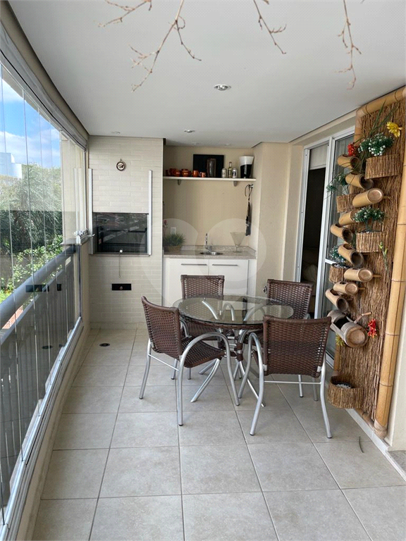 Apartamento Alto de Santana com 175m2