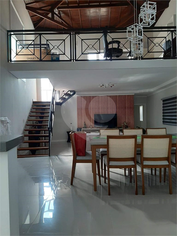 Sobrado à venda com 3 quartos, 450m² - Foto 1