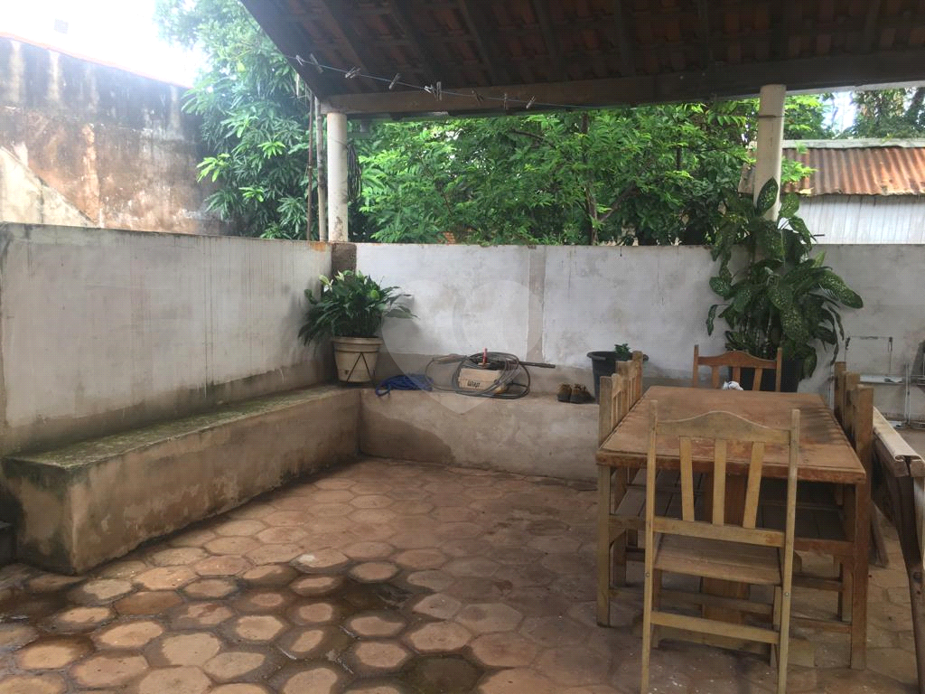 Casa à venda com 2 quartos, 200m² - Foto 6