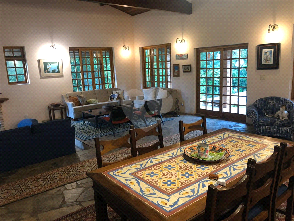 Casa de Condomínio à venda com 3 quartos, 460m² - Foto 3