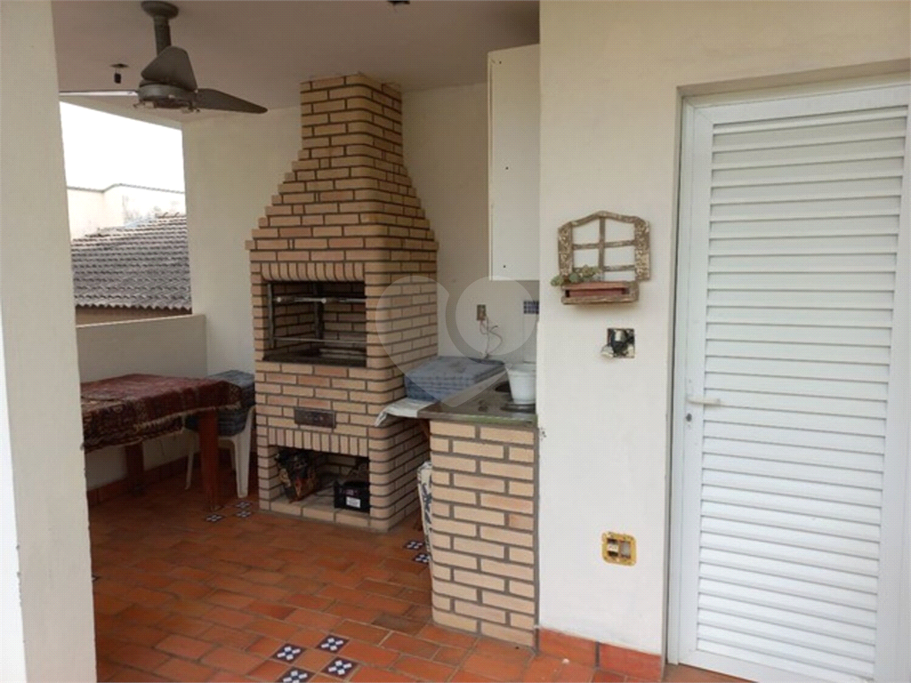Casa de Condomínio à venda com 3 quartos, 242m² - Foto 8