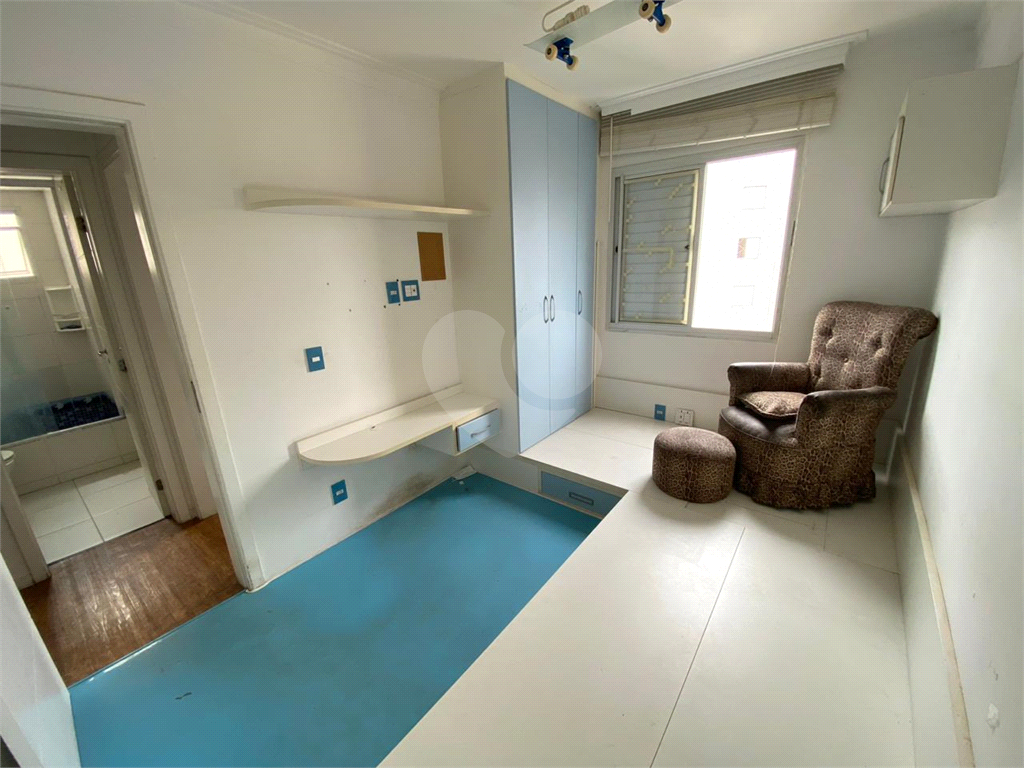 Apartamento com 3 quartos