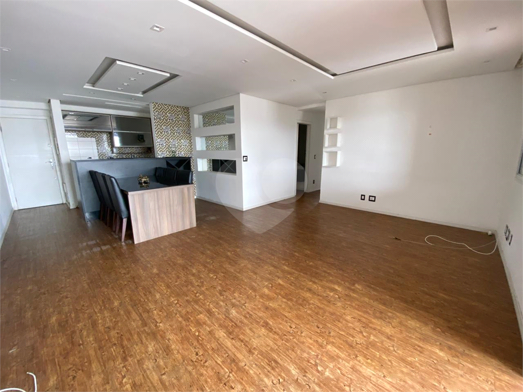 Apartamento com 3 quartos