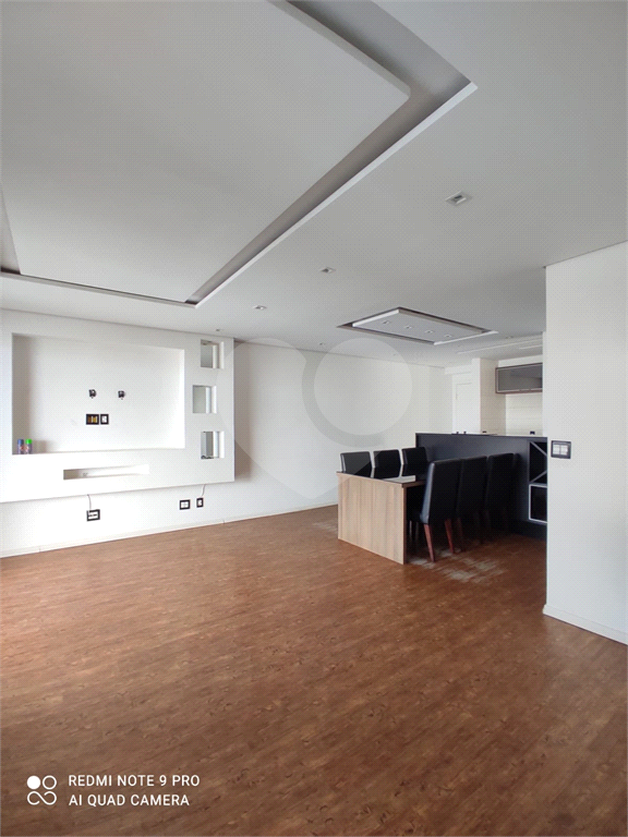 Apartamento com 3 quartos