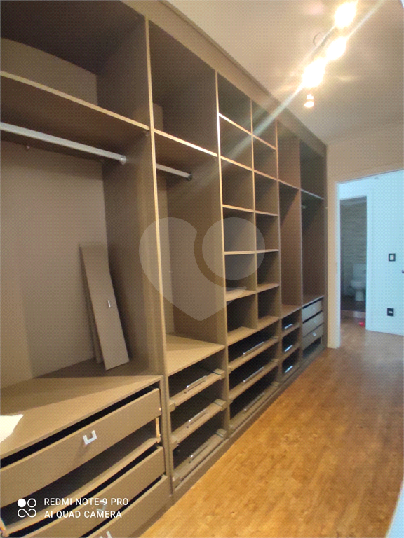Apartamento com 3 quartos