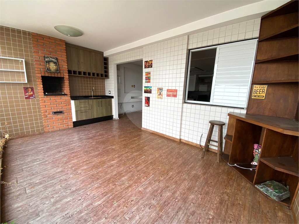 Apartamento com 3 quartos
