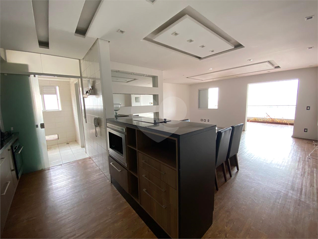 Apartamento com 3 quartos