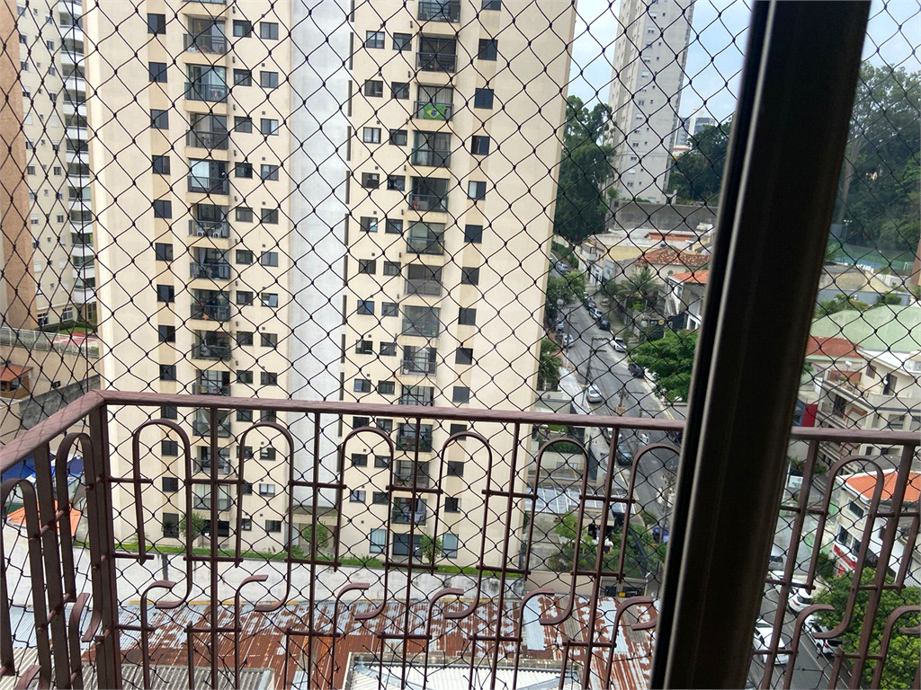 APARTAMENTO em SANTANA