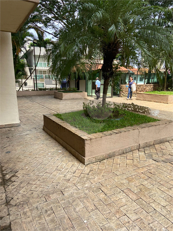 APARTAMENTO em SANTANA