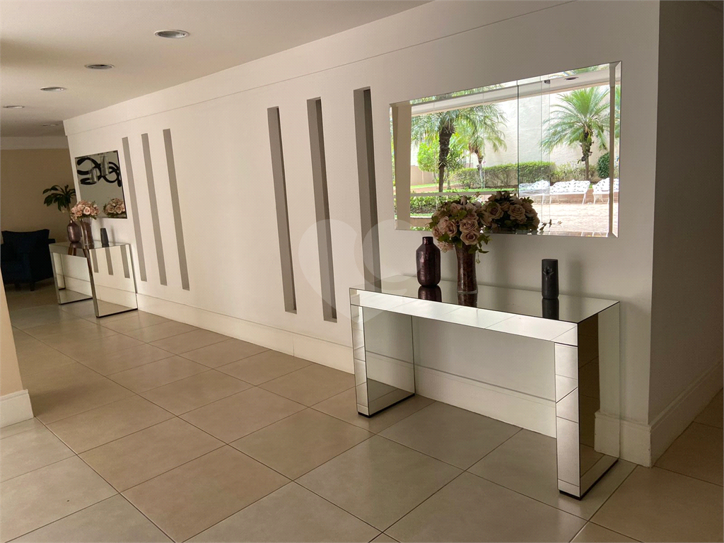 APARTAMENTO em SANTANA