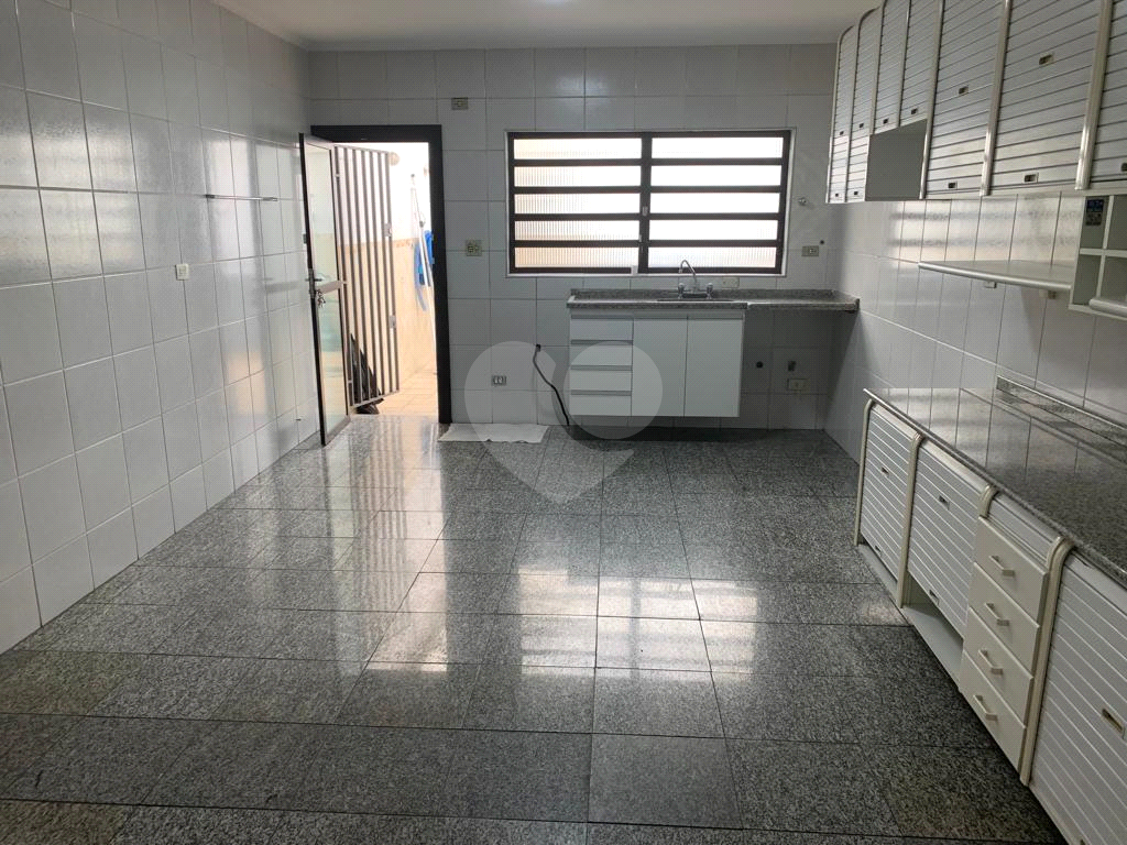 Sobrado à venda com 3 quartos, 156m² - Foto 2