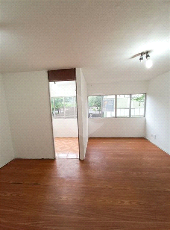 APARTAMENTO em TREMEMBÉ