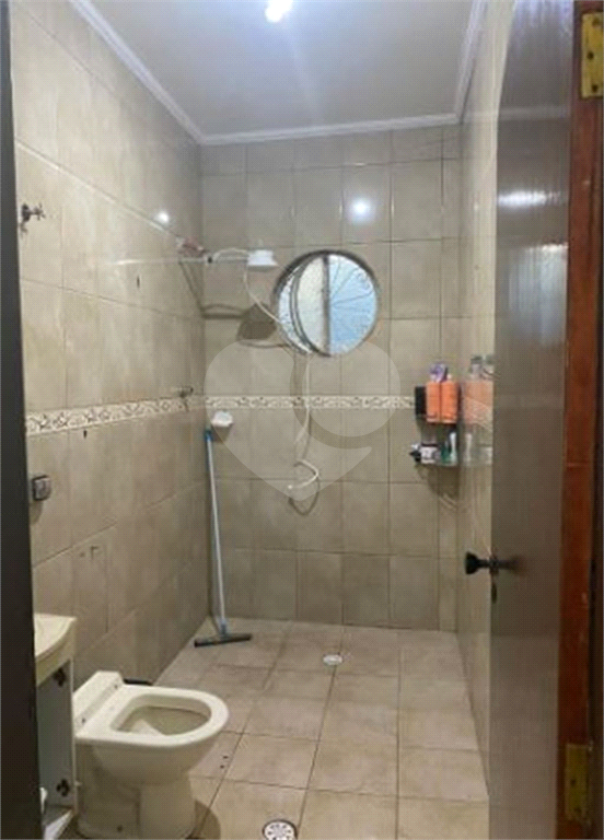 Excelente Casa Térrea à venda com 300m²  de área total, localizado no bairro da Vila Galvão.