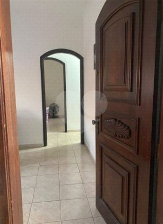 Excelente Casa Térrea à venda com 300m²  de área total, localizado no bairro da Vila Galvão.
