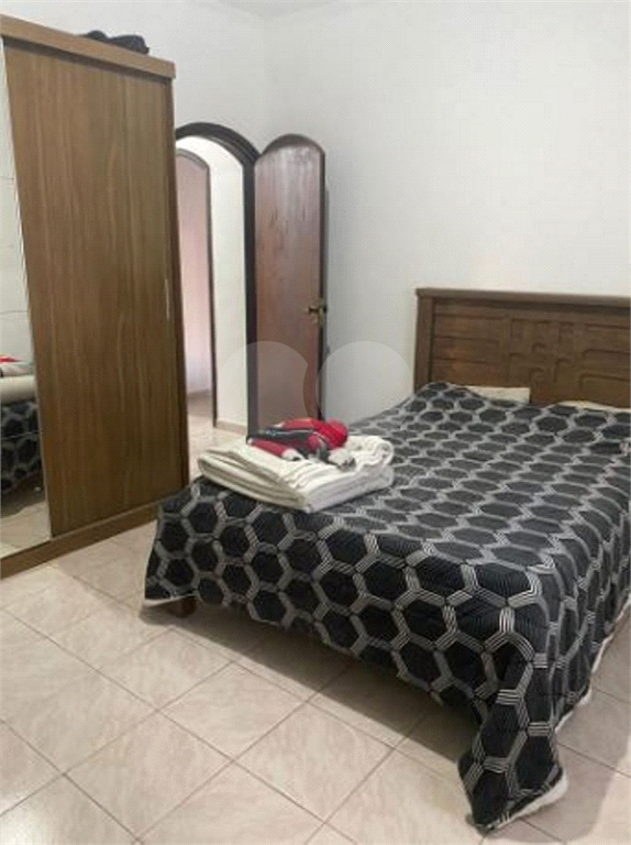 Excelente Casa Térrea à venda com 300m²  de área total, localizado no bairro da Vila Galvão.