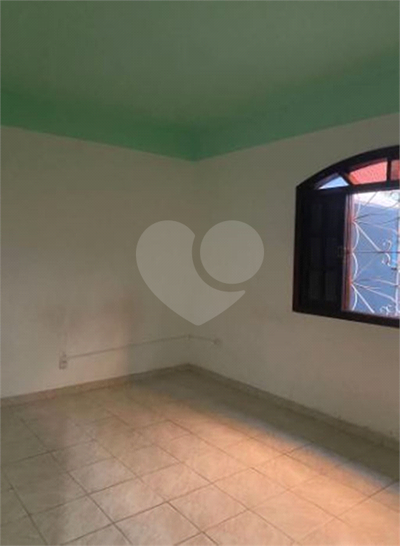 Excelente Casa Térrea à venda com 300m²  de área total, localizado no bairro da Vila Galvão.