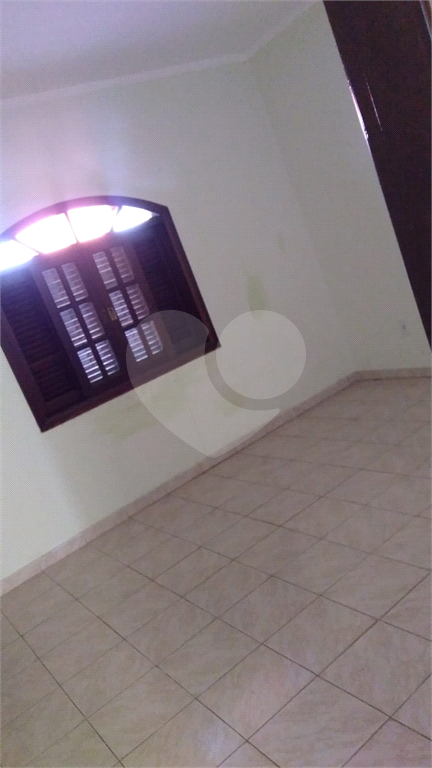 Excelente Casa Térrea à venda com 300m²  de área total, localizado no bairro da Vila Galvão.