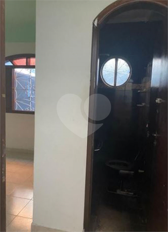 Excelente Casa Térrea à venda com 300m²  de área total, localizado no bairro da Vila Galvão.