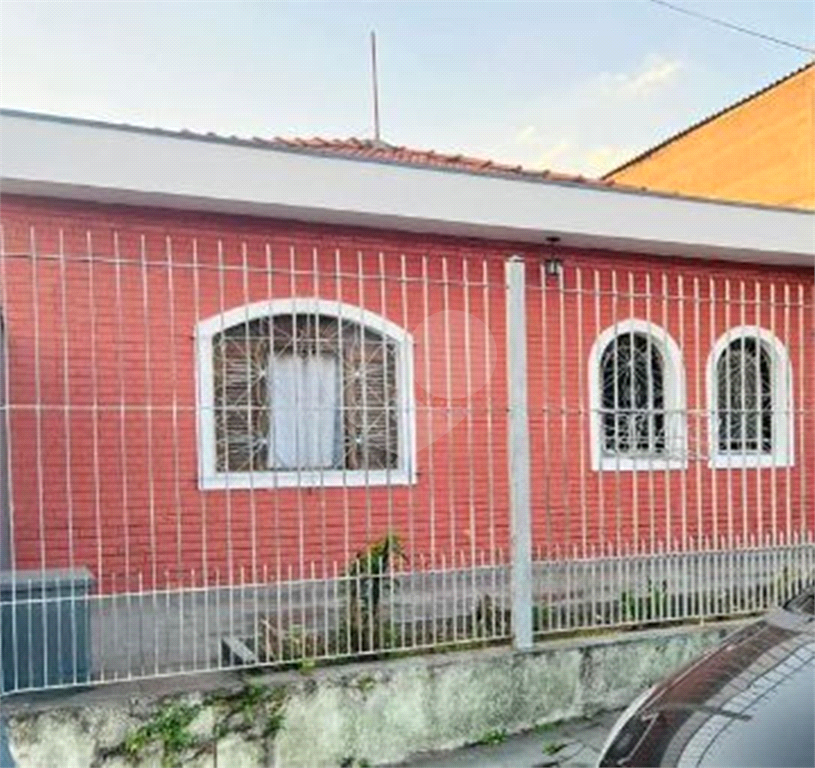 Excelente Casa Térrea à venda com 300m²  de área total, localizado no bairro da Vila Galvão.
