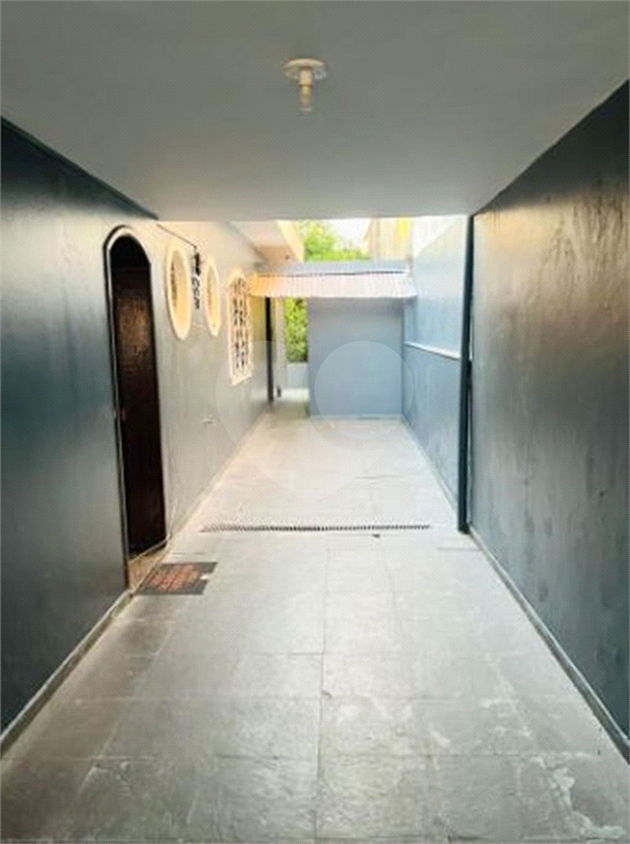 Excelente Casa Térrea à venda com 300m²  de área total, localizado no bairro da Vila Galvão.