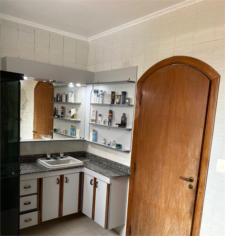 Casa estilo clássico a venda 3 Suites - Vila Rosaria