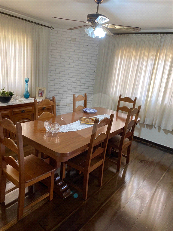 Casa estilo clássico a venda 3 Suites - Vila Rosaria