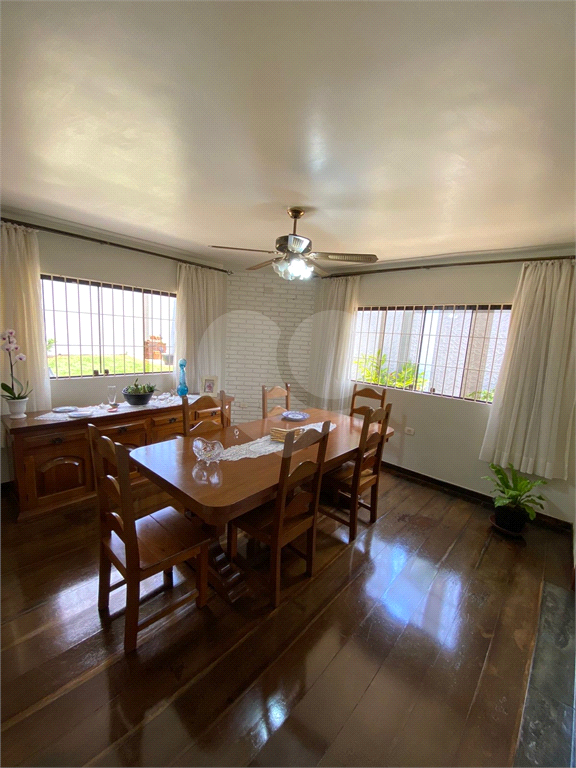 Casa estilo clássico a venda 3 Suites - Vila Rosaria
