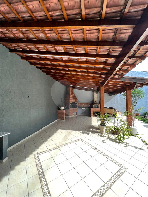 Casa estilo clássico a venda 3 Suites - Vila Rosaria