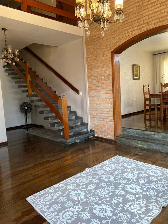Casa estilo clássico a venda 3 Suites - Vila Rosaria