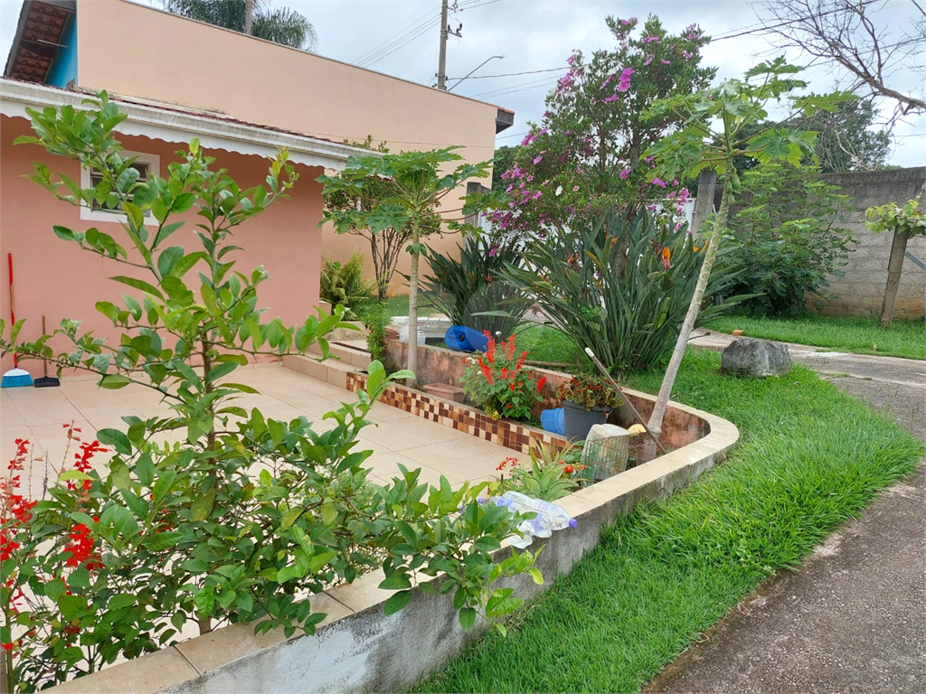 Chácara à venda com 2 quartos, 164m² - Foto 2