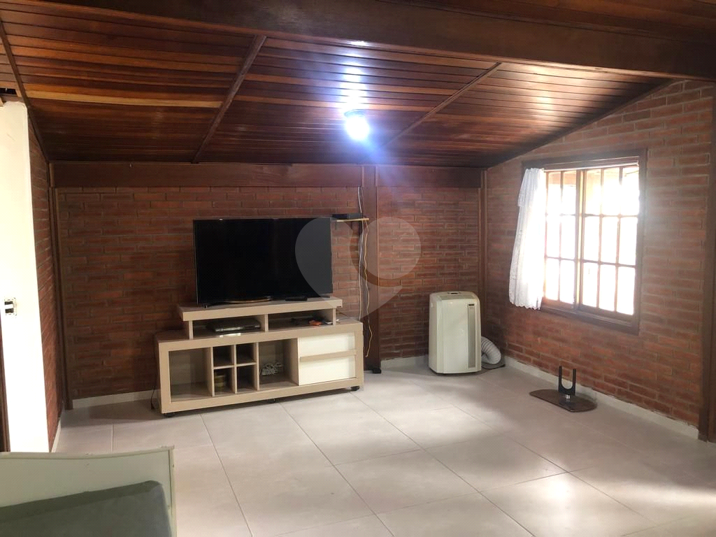 Casa de Condomínio à venda com 3 quartos, 182m² - Foto 2
