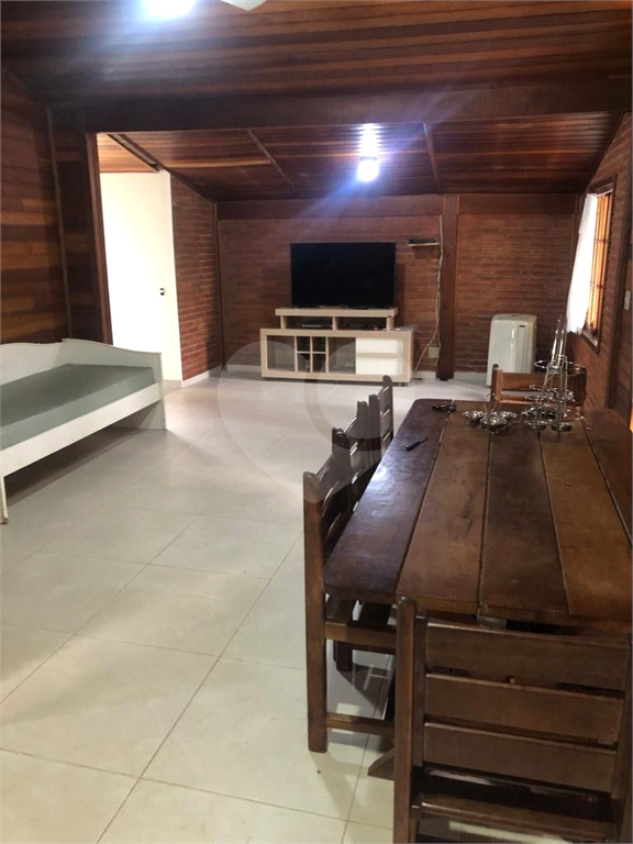 Casa de Condomínio à venda com 3 quartos, 182m² - Foto 1