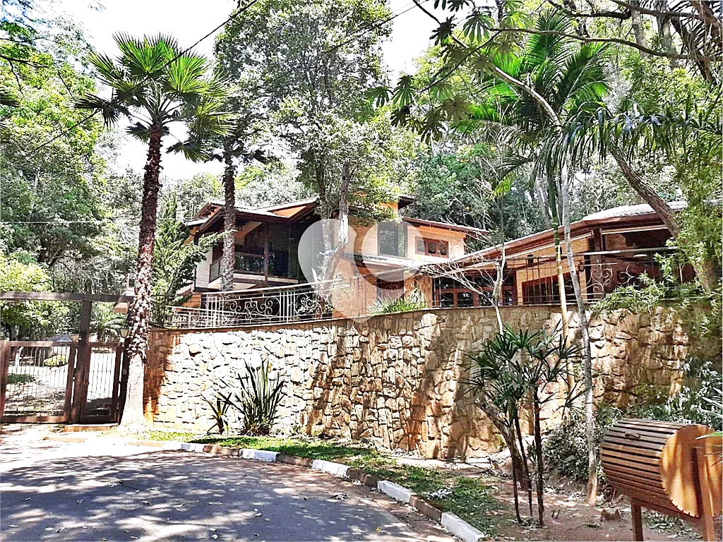 Casa de Condomínio à venda com 4 quartos, 365m² - Foto 2