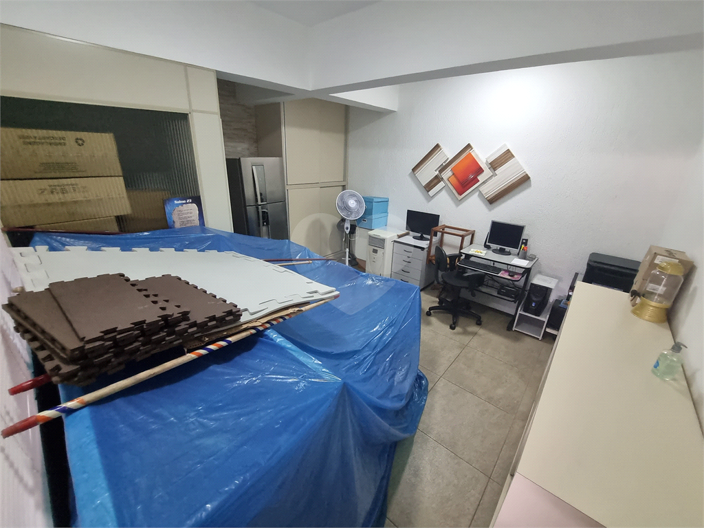 Sobrado com 177 m², 3 dormitórios e 5 vagas na Vila Isolina Mazzei