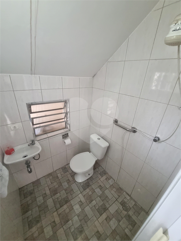 Sobrado com 177 m², 3 dormitórios e 5 vagas na Vila Isolina Mazzei