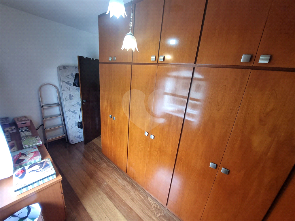 Sobrado com 177 m², 3 dormitórios e 5 vagas na Vila Isolina Mazzei