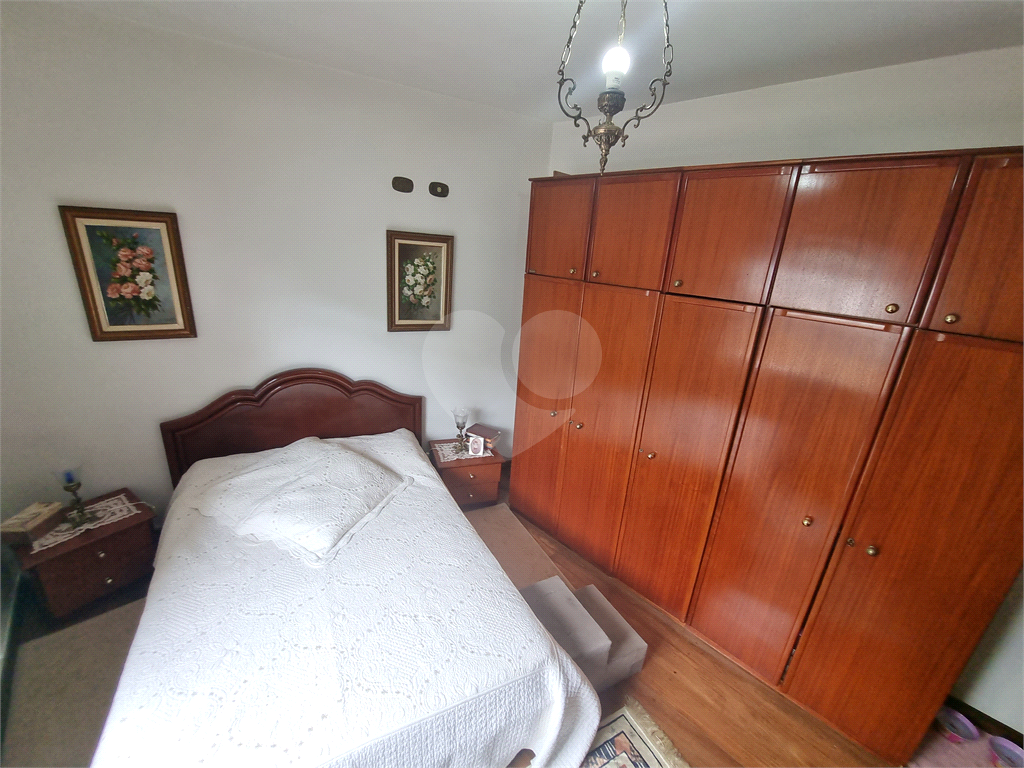 Sobrado com 177 m², 3 dormitórios e 5 vagas na Vila Isolina Mazzei