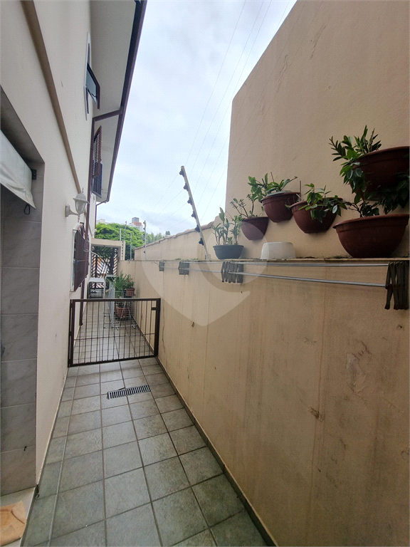 Sobrado com 177 m², 3 dormitórios e 5 vagas na Vila Isolina Mazzei
