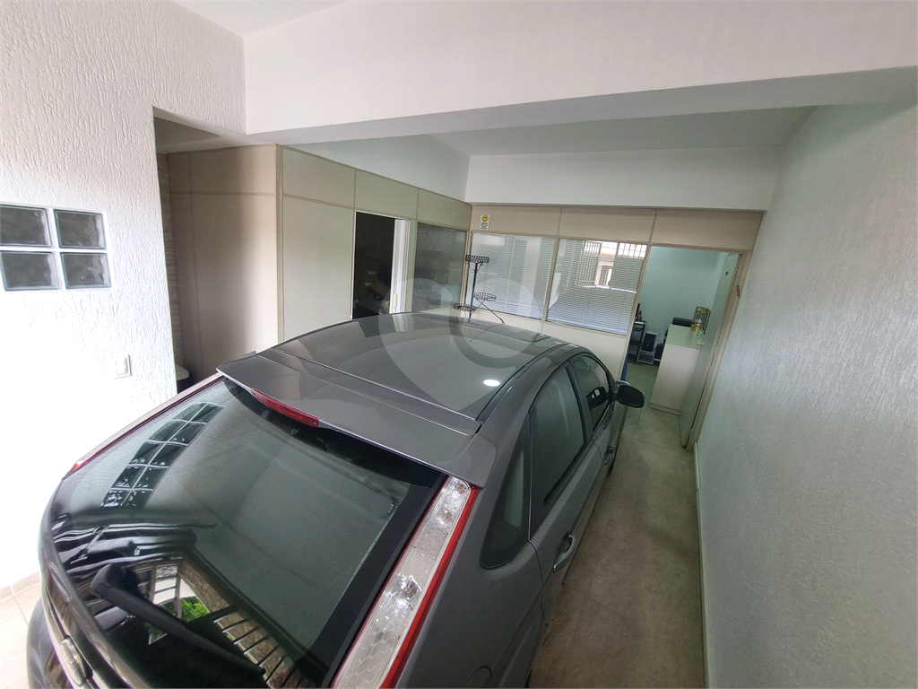Sobrado com 177 m², 3 dormitórios e 5 vagas na Vila Isolina Mazzei